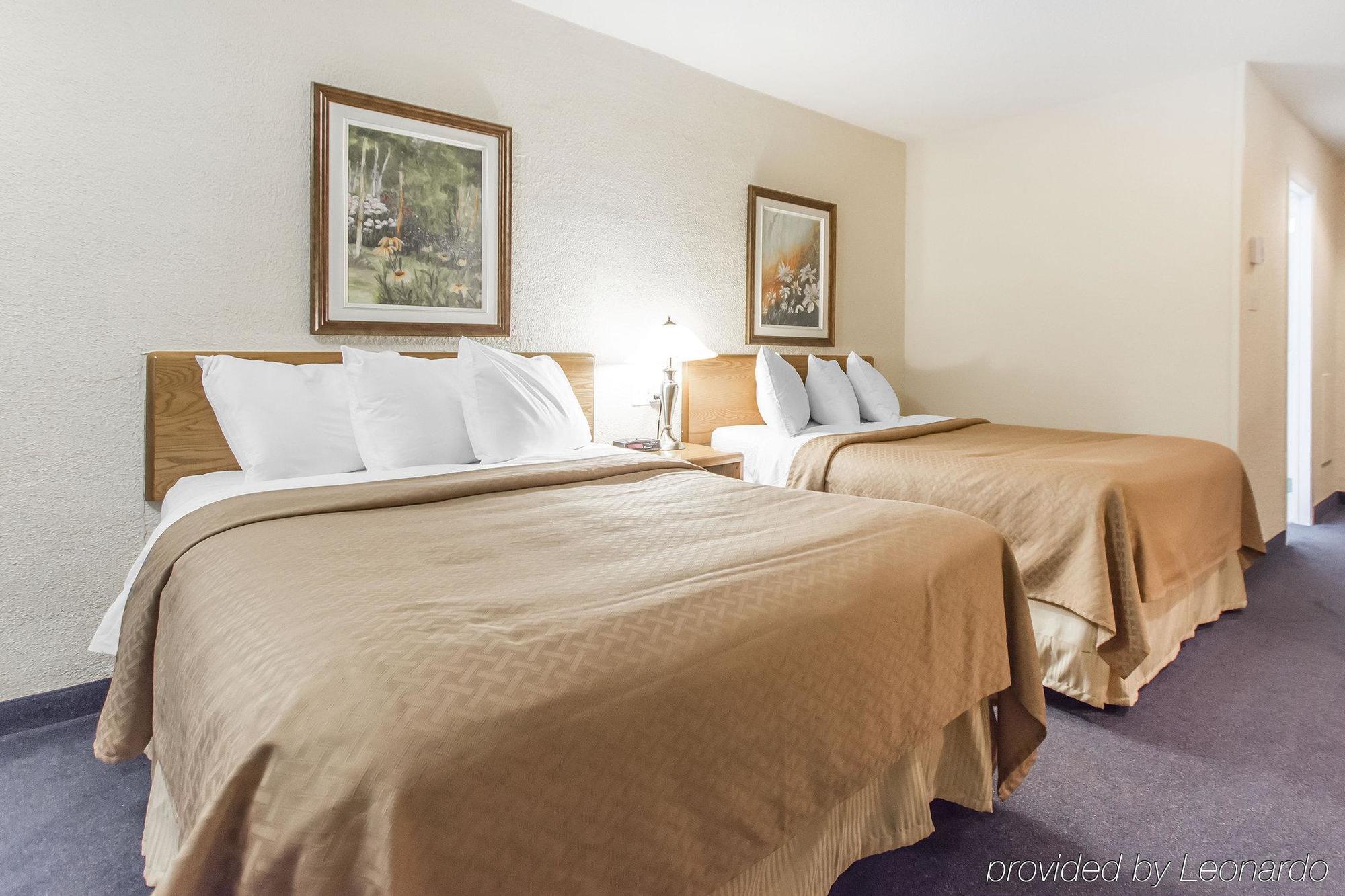 Rodeway Inn Grand Falls Bagian luar foto
