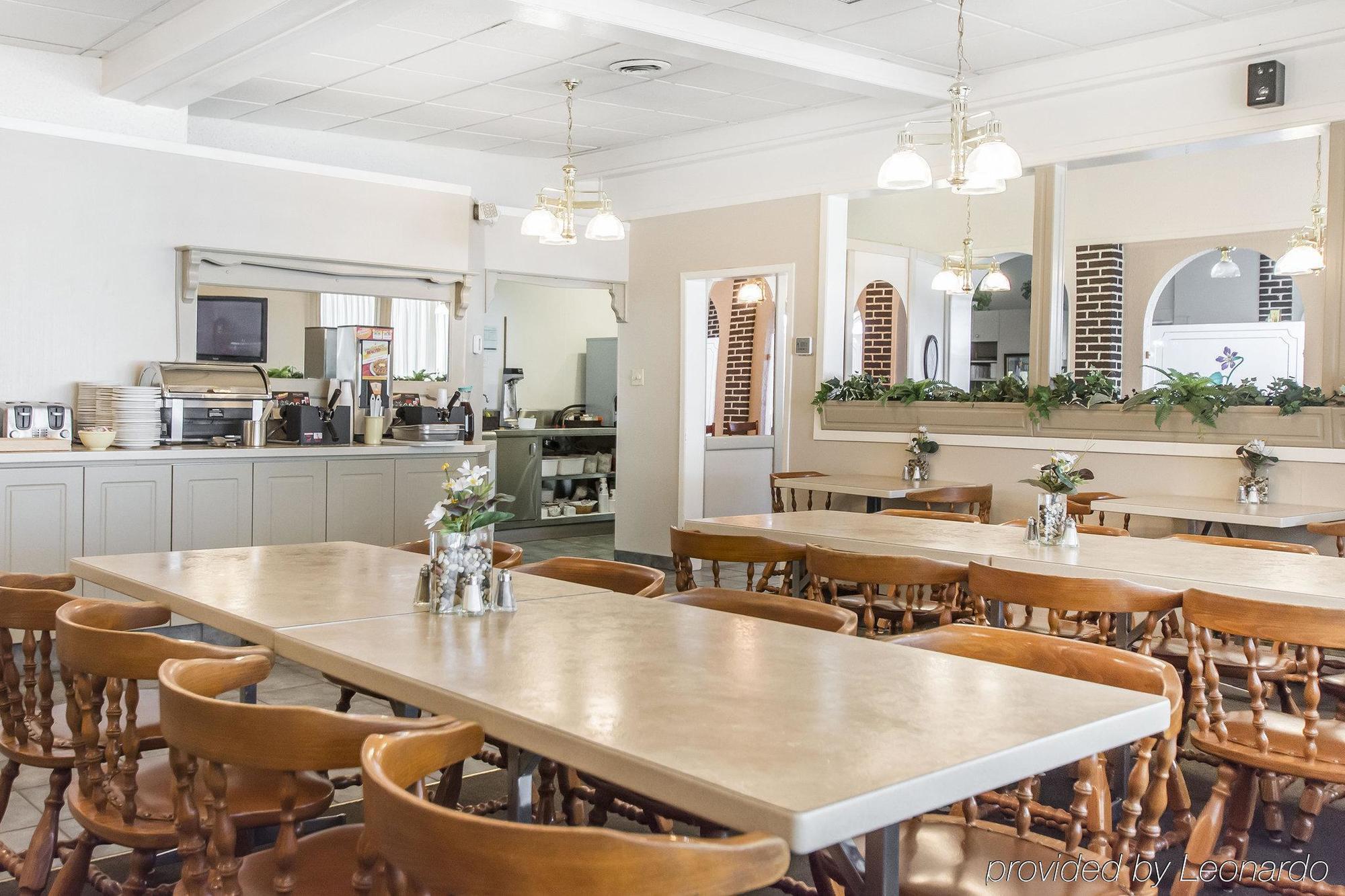 Rodeway Inn Grand Falls Bagian luar foto