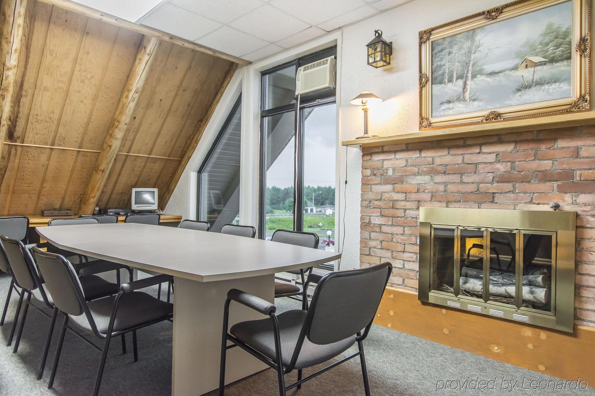 Rodeway Inn Grand Falls Bagian luar foto