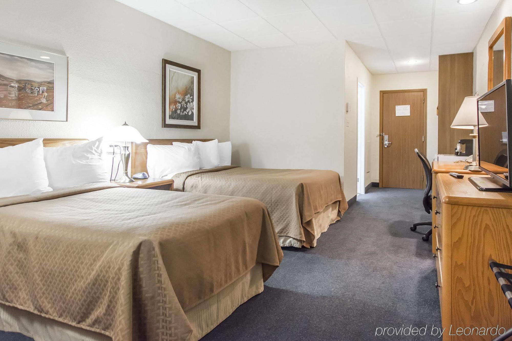 Rodeway Inn Grand Falls Bagian luar foto
